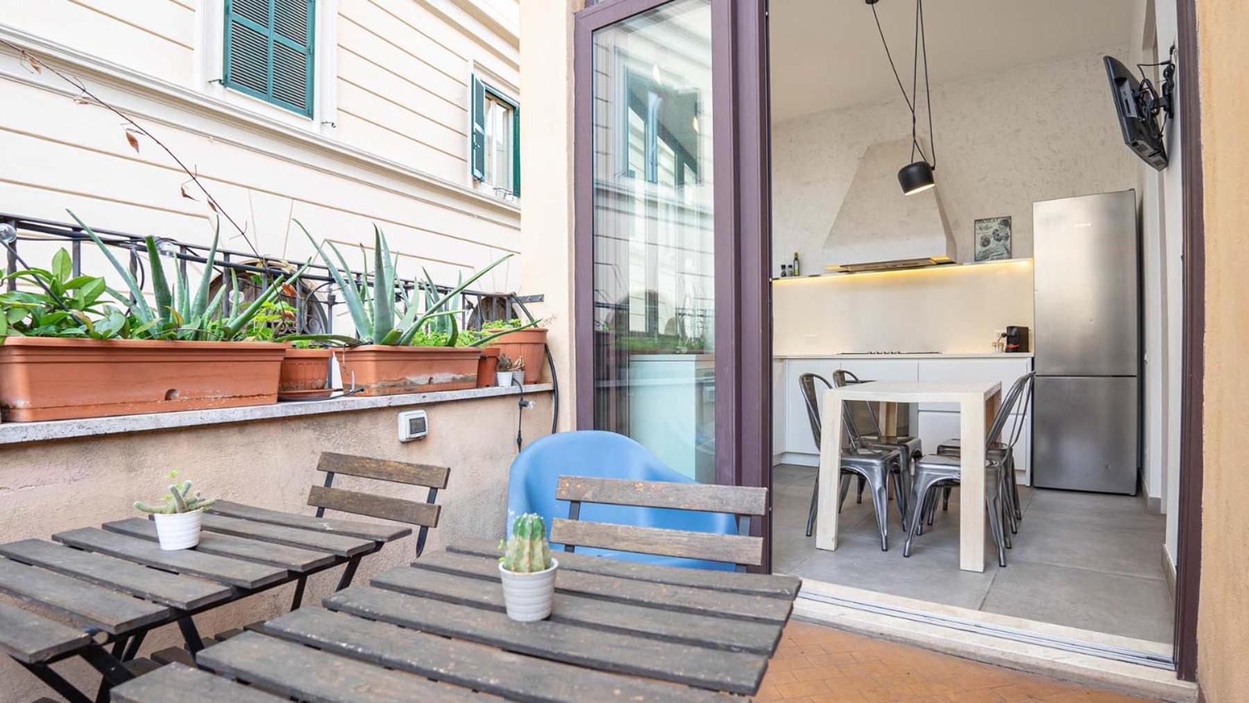 Cozy Nest With Terrace In Trastevere โรม ภายนอก รูปภาพ